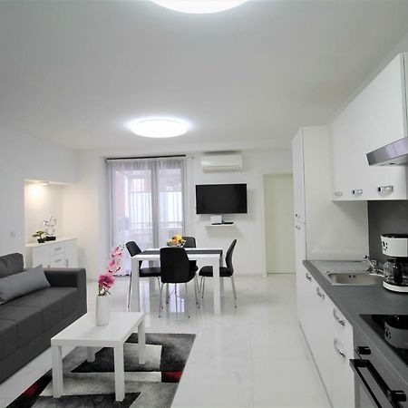 Arbel Apartments Porec Bagian luar foto