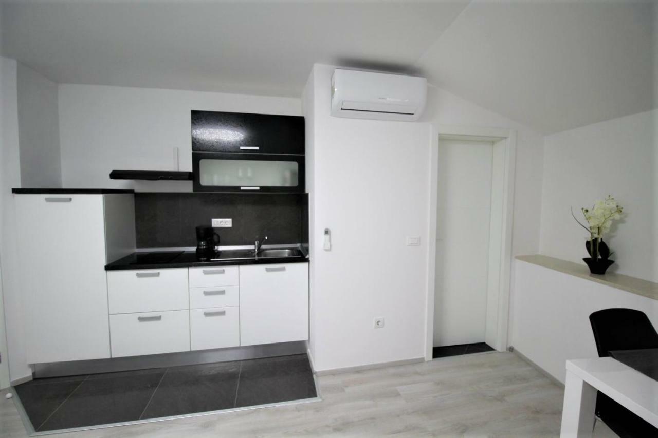 Arbel Apartments Porec Bagian luar foto