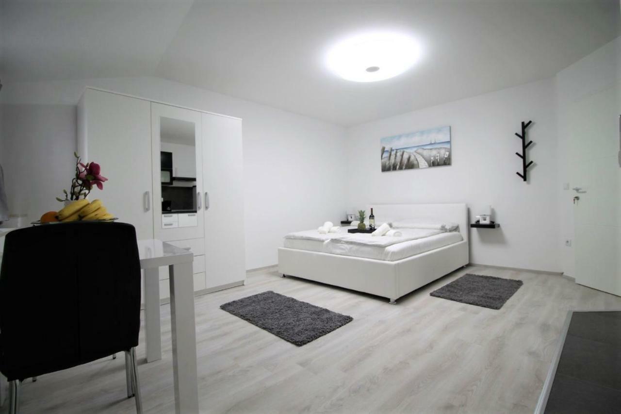Arbel Apartments Porec Bagian luar foto