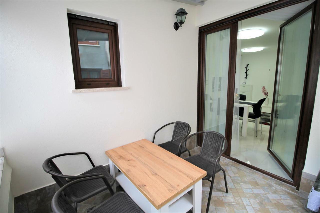Arbel Apartments Porec Bagian luar foto