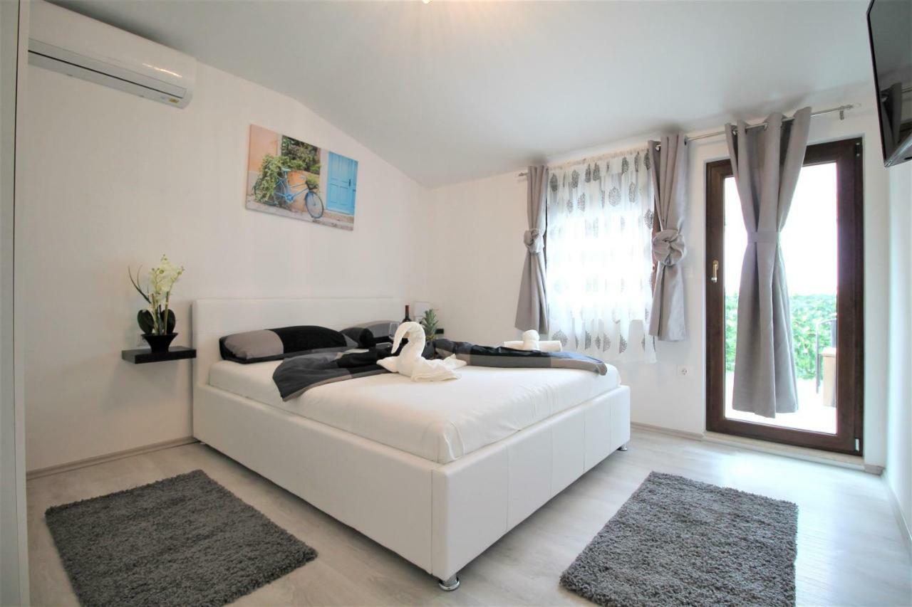 Arbel Apartments Porec Bagian luar foto